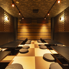 最大30名様収容可能の掘りごたつ席。エリア貸切・フロア貸切可能。お気軽にお問い合わせください