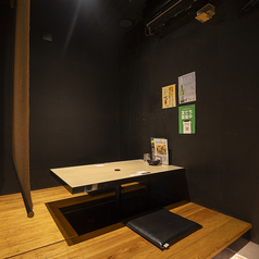 2名掛け掘りごたつございます。