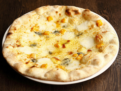 ■クアトロフォルマッジョ ～4種のチーズのピッツァ～
