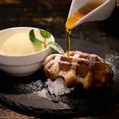 あったかワッフルのアイスのせ