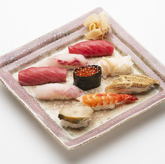 新鮮な鮮魚をご家庭で贅沢にお楽しみいただけます。