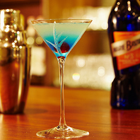 【カクテルコンペで優勝受賞歴の豊富なバーテンダー】