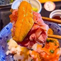 『ツキウ食堂』でしか味わえない特製丼の贅沢な一杯♪