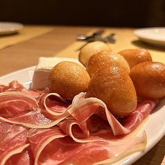 アルベリーニの特集写真