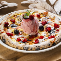 スイーツピザは店内でのみお愉しみいただける至福のピザ