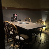 朝4時まで営業！様々なシーンに最適な落ち着く店内