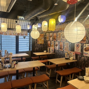 居酒屋それゆけ！鶏ヤロー！名古屋栄2号店の雰囲気1