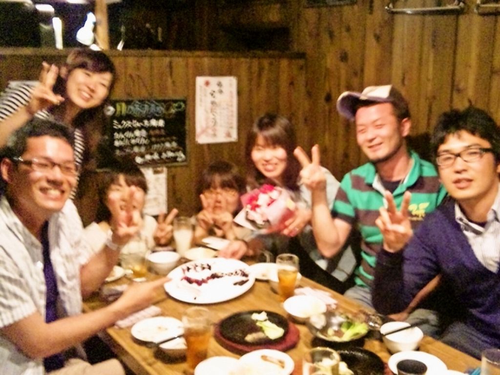 幸せを皆におすそわけ★「おめでと先輩！おめでとうA子」仲良し同期で今夜はお祝い♪お店は勿論…