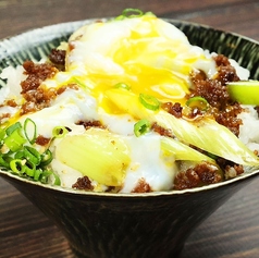 ヨルカゼ屋台風甘辛ご飯温玉のせ