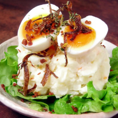 竹鶏卵のポテ玉サラダ