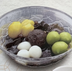 黒糖寒天の栗あんみつ