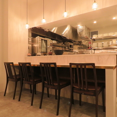 【カウンター席：4席】