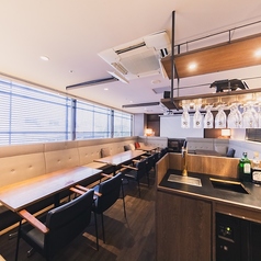 10名様から60名様まで、完全個室をご利用いただけます。プロジェクター・スクリーンも無料利用可。宴会やパーティ、ママ友会、2次会など利用シーンはご相談ください。