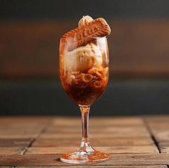 キャラメルパフェ