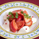 【カジュアルに堪能】格式ある調度品や食器にも注目！洋食を味わう至福のひと時は、日頃のご褒美にも