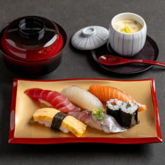 回転寿し 仁のおすすめランチ1