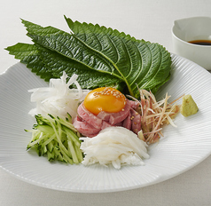 黒毛和牛の炙りユッケ