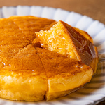 蜂ヤと言えばコレ!!特製ホットケーキはみかんのはちみつを使っています。別腹!!