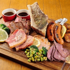 【宴名物】宴のおすすめお肉盛り合わせプレート(3~4人前)