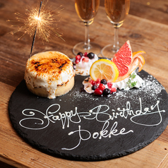 ご予約限定☆香るホールチーズケーキプレート！目の前で炙るのでお祝い事に最適です。