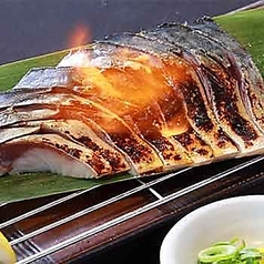 香ばしさと脂の甘みが弾ける、当店自慢の逸品