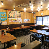昭和レトロな活気あふれる空間！ワイワイ楽しむ大衆酒場
