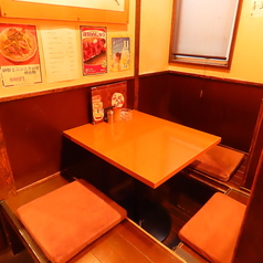 ２～６名様や、１０名様～２０名様大型宴会にも対応できます