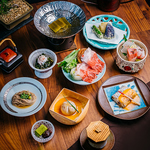 個室で楽しむ旬の食材の数々