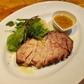 料理メニュー写真&nbsp;三元豚のロースト～ハニーマスタードソース添え～
