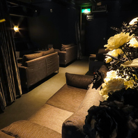 心地よい柔らかい照明設備で快適に過ごせます。