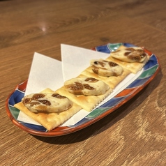 いちじくレーズンバター/サーモンといくらの自家製塩辛