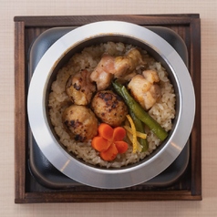 炭火焼き鶏釜めし