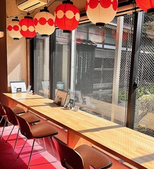 お庭の眺めながら食事をされたい方やお一人様、車いすの方も安心して、お寛ぎいただけます。