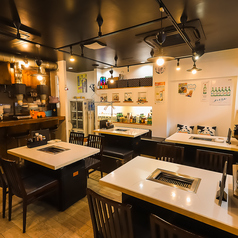 テーブル席のご用意ございます。