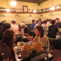 店内奥のテーブル席は2名様/10名様以上にも対応いたします☆デートにも気の合う仲間達との飲み会にも◎