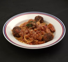 牛ミートボールのトマトソーススパゲティ