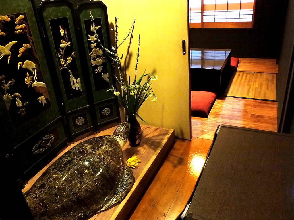 2Fにはゆったりとした接待などにもご利用いただける個室をご用意しております