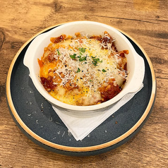 牛すじとたっぷりチーズのトマト煮