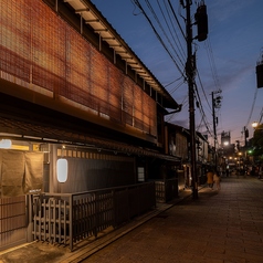 カニカニランド京都祇園店の外観2