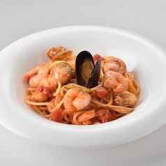 新鮮魚介たっぷりのペスカトーレ