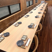 水産酒場 まぐろ部 新横浜駅前店の雰囲気3