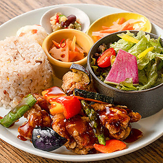 tables cook&jonathan's bookstoreのおすすめポイント1