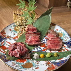 熊本県　阿蘇産　あか牛と　厳選　黒毛牛の食べ比べ