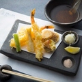 料理メニュー写真&nbsp;鰻の押し寿司と天婦羅と十割蕎麦