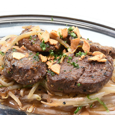 牛ハラミステーキ　ガーリックソース