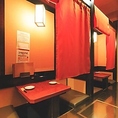 2名様用の掘りごたつ式テーブル席です。カップルでのご利用に最適♪プライベート感のある空間で、親密な時間を過ごせます◎