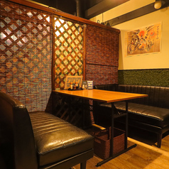 個室テーブル席。席の結合可能です。