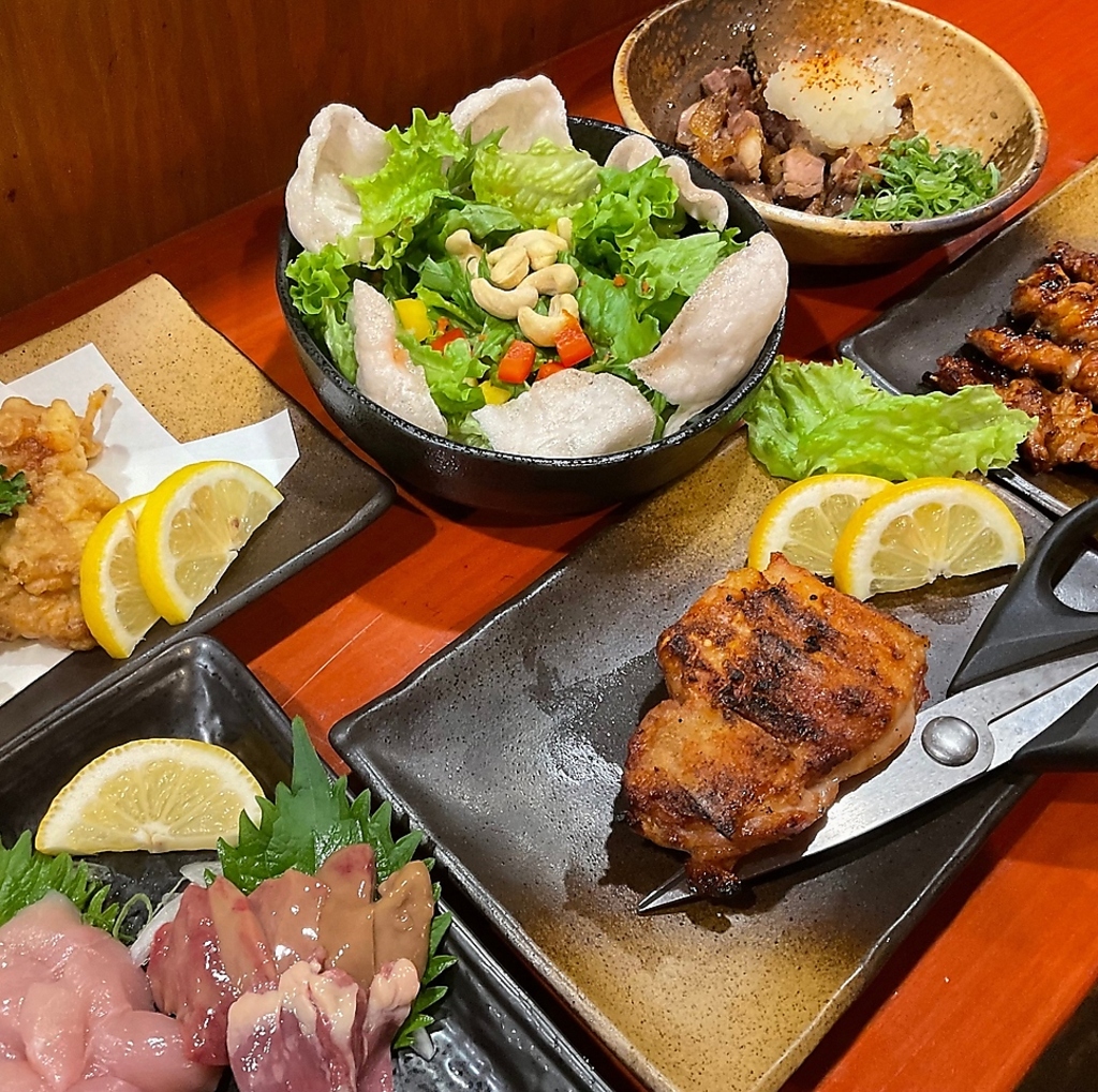 焼き鳥、日和焼きなど自慢の鶏肉料理を満喫するならおまかせセット！お酒との相性もバツグン◎