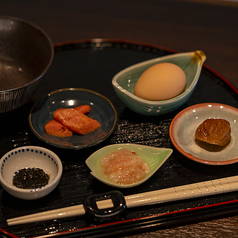 昆布出汁風味梅干、海苔佃煮、名古屋コーチン、海老の塩麹塩辛、明太子、の『おかずお得5点セット』