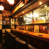 【サク飲みに嬉しいカウンター☆】当店のカウンター席は、お一人様での利用にぴったりなスペースです。目の前で調理される美味しいお料理を楽しみながら、心地よいお酒を味わえる!リラックスした雰囲気の中で、ちょっとしたサク飲みや特別なひとときをお過ごしください。